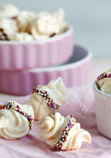 The Hottest Wedding Trend Delicious Mini Desserts