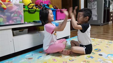 쎄쎄쎄 초코라떼 Playing With Korean Children Youtube