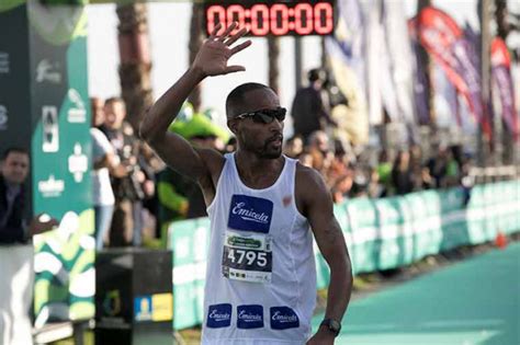 El Keniata Moses Mbugua Gana La Prueba Reina Del Cajasiete Gc Maratón