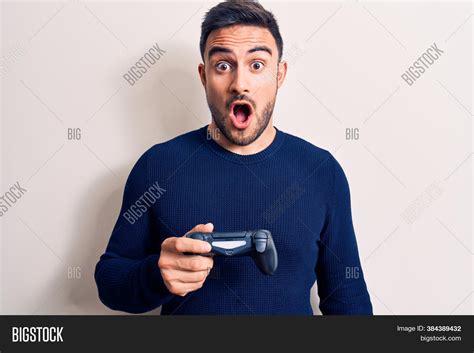 Handsome Gamer Man Image And Photo Free Trial Bigstock