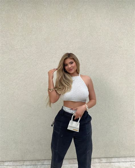 Kylie Jenner Braless 6 New Photos Thefappening