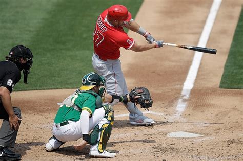 Trout Drives In 3 Runs Makes Diving Catch As Angels Top As