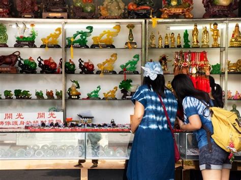 The 10 Tacky Chinese Souvenirs Youll Probably End Up Buying Hello