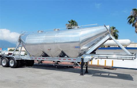 Aluminum Or Steel Pneumatic Dry Bulk Tank Trailer Cargo Trail