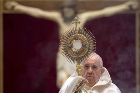 Pope Francis On Corpus Christi The Eucharist Gives Us Christs Healing