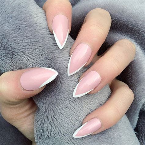 65 Best Stiletto Nails Short And Long Stiletto Nail Designs 2021 Guide