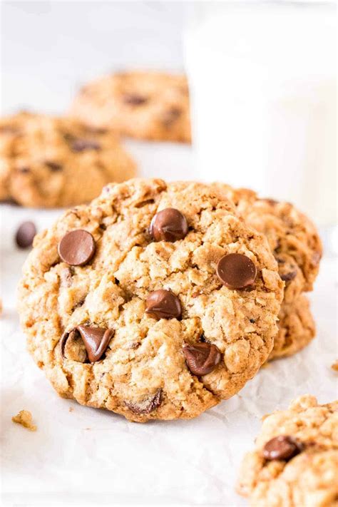 Easy Oatmeal Chocolate Chip Cookies Recipe