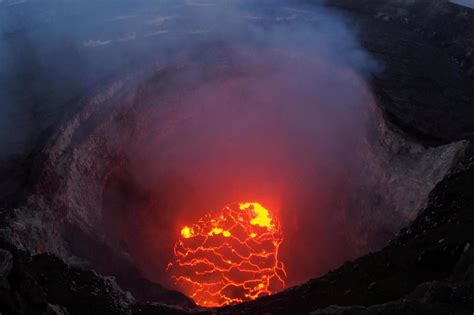 Hawaii Volcano Striking Image Shows Inside Of Mount Kilauea Crater As