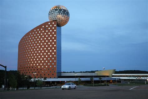Pearl River Resort to reopen 1 Mississippi casino Friday | AP News