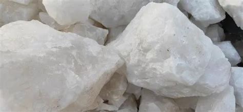 White Lumps Grade A Snow Quartz Lump Packaging Type Loose At Rs 4200