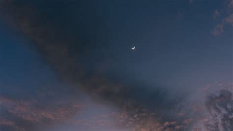 Download Wallpaper 2048x1152 Moon Sky Clouds Sunset Night Porous