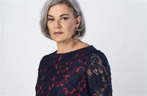 A romanian film and stage actress, described by florin mitu of amos news as a symbol of romanian theater and film. Maia Morgenstern, în distribuția serialului Fructul Oprit ...