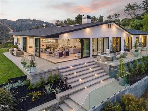 Inside Onlyfans Porn Star Riley Reids 48million California Estate