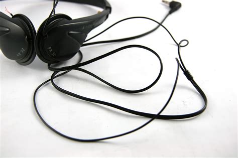 How To Avoid Breaking Your Headphones 8 Easy Steps