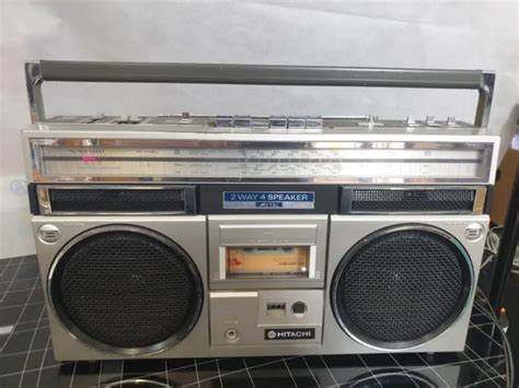 Hitachi Trk 7250e Boombox Cassette Recorder Radio Boombox Vintage 1981