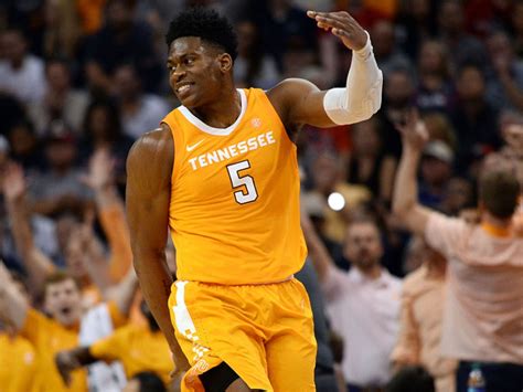 College Basketball What Dominating Wins By Virginia And Tennessee Mean