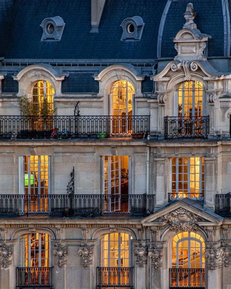 巴黎人都在家裏做什麼？法國攝影師raphael Metivet帶你從屋頂上看巴黎！ Fashion Inner