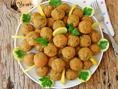 Patatesli Mercimek K Ftesi Nas L Yap L R Food And Drink Turkish Cuisine