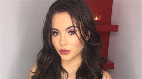 Mckayla Maroney Plastic Surgery — She Sparks Rumors With Cleavage