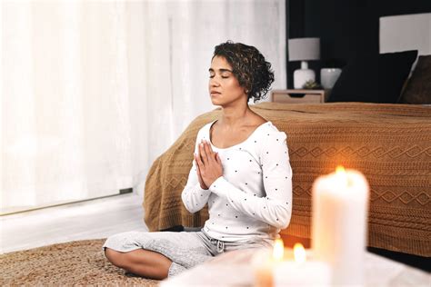 How to Use Mindful Meditation to Relieve Stress - MIBluesPerspectives