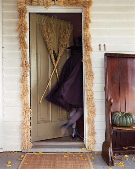15 Witch Themed Halloween Decorations To Diy