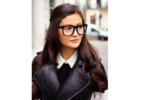 10 Ways To Look Gorgeous In Glasses Nerd Glasses Glasses Makeup Fashion