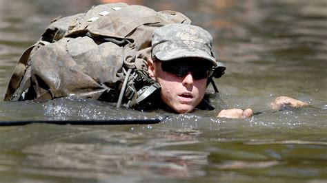 Two Women Graduate From Army Ranger School Cnn