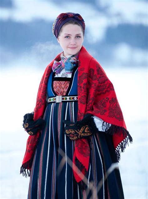 Folk Costumes Of Europe Womens Edition Folk Costume Costumes