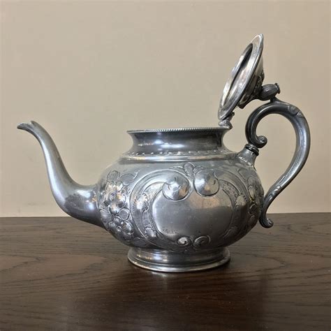 Synonyms for teapot and the words that have similar meaning. Antique Embossed Silverplate Pewter Teapot - Inessa ...