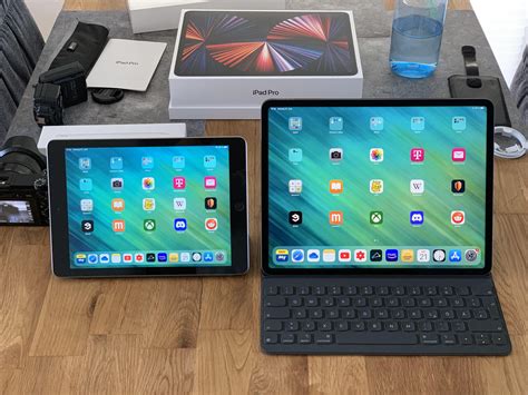 Size Comparison Between Ipad 2017 And Ipad Pro 2021 4 Photos Double