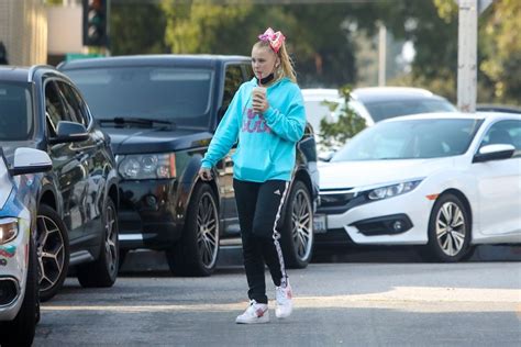Jojo Siwa Out For Iced Coffee In Los Angeles 09262020