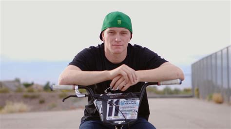 Learn about connor fields net worth, biography, age, birthday, height, early life, family, dating connor fields is a famous bmx rider. Connor Fields - Why I Ride | SmartSign Blog