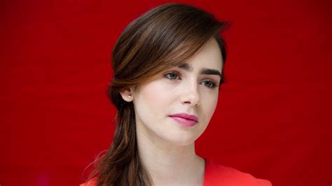 Lily Collins Wallpaperhairfacehairstylechineyebrow 553309