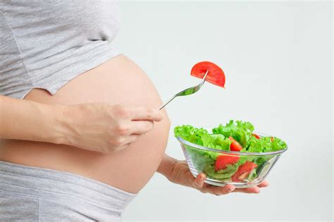 Ibu Hamil Susah BAB? Berikut Cara Mengatasi Susah BAB saat Hamil