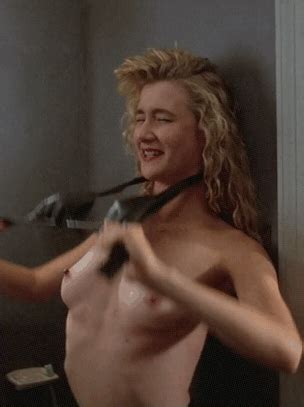 LAURA DERN Sexy Raccolta Foto Thread DaiDeGas Forum