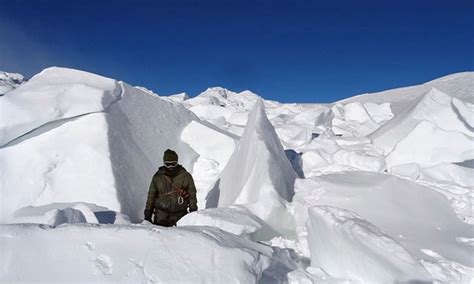 Indian Soldier Rescued From Siachen Dies World Dawncom