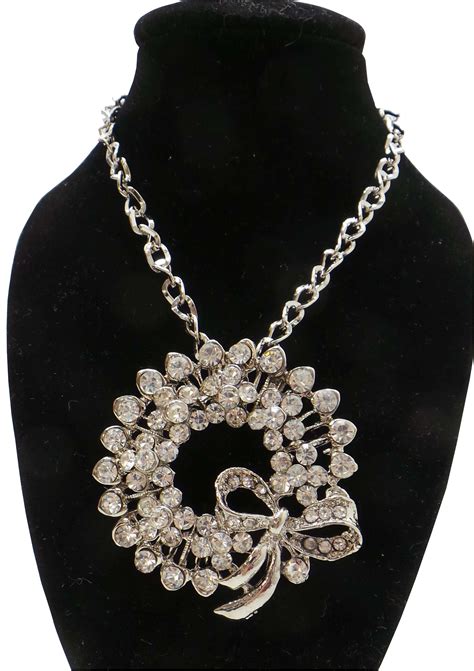 Meaning of necklace in english. Wholesale Joblot of 50 Large Pendant Necklaces Assorted ...