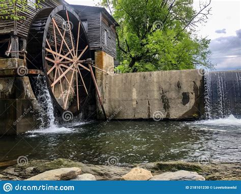 Old Grist Mill In Pigeon Forge Tennessee Stock Photo Image Of Water