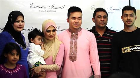 Hope i still can visit istana and have a glimpse of the royal family. Ezuwan Ismail Hari Raya Open House 2015 - YouTube