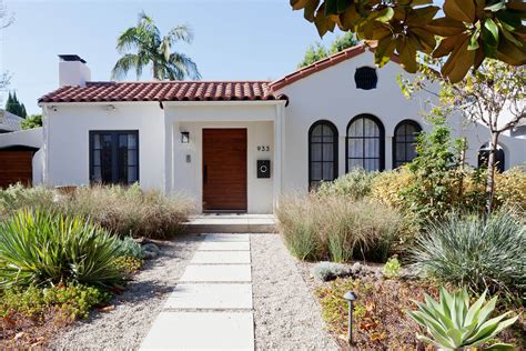 This Los Angeles Home Beautifully Blends Mid Century And Modern