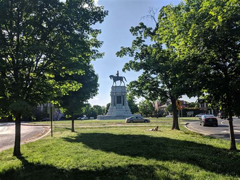 Monument Avenue Represents The Legacy Of Richmond The Monumentous