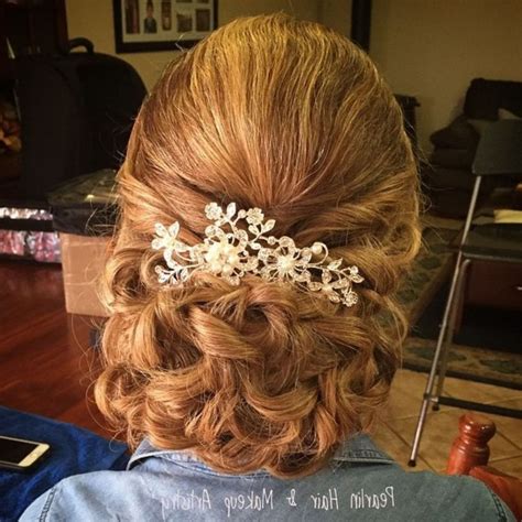 20 Inspirations Creative And Curly Updos For Mother Of The