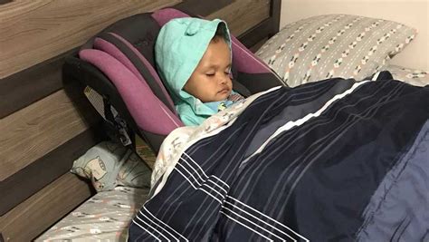 photo goes viral of baton rouge dad s way of putting daughter to bed