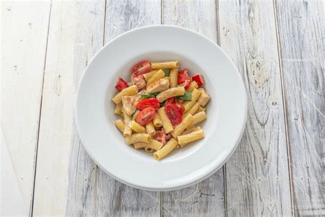 Receta De Tortiglioni Con Salsa Vinagreta Tomates Cherry Y Albahaca