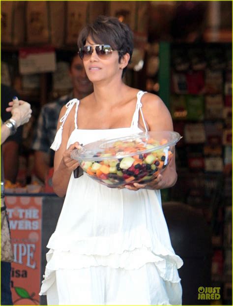 Full Sized Photo Of Halle Berry Fruit Salad Pregnancy Craving 06
