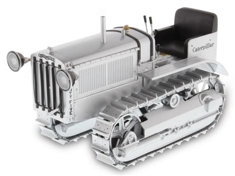 Acmoc Caterpillar Twenty Five Crawler In Silver 25th Anniversary