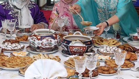 Le March Largement Approvisionn En Produits Alimentaires Pour Ramadan