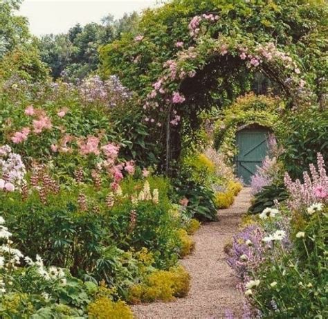 Pin By Bun On Aesthetic Beautiful Gardens Dream Garden Garden Tours