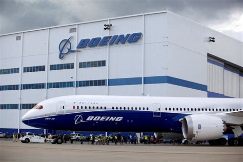 Focus Boeing Wants To Build Its Next Airplane In The Metaverse Reuters