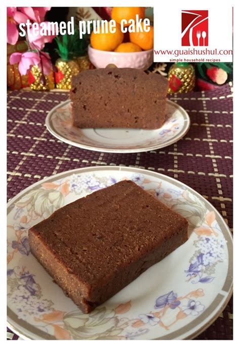 This straightforward chocolate biscuit cake recipe is the perfect delicious treat to share with all your guests for line a 15cms/6 round cake tin or a 2lb loaf tin with a double layer of greaseproof paper. Cake Biskuit Kukus : Resep Bolu Karamel Kukus Lembut Dan Mekar Food Cravings Food Cravings ...